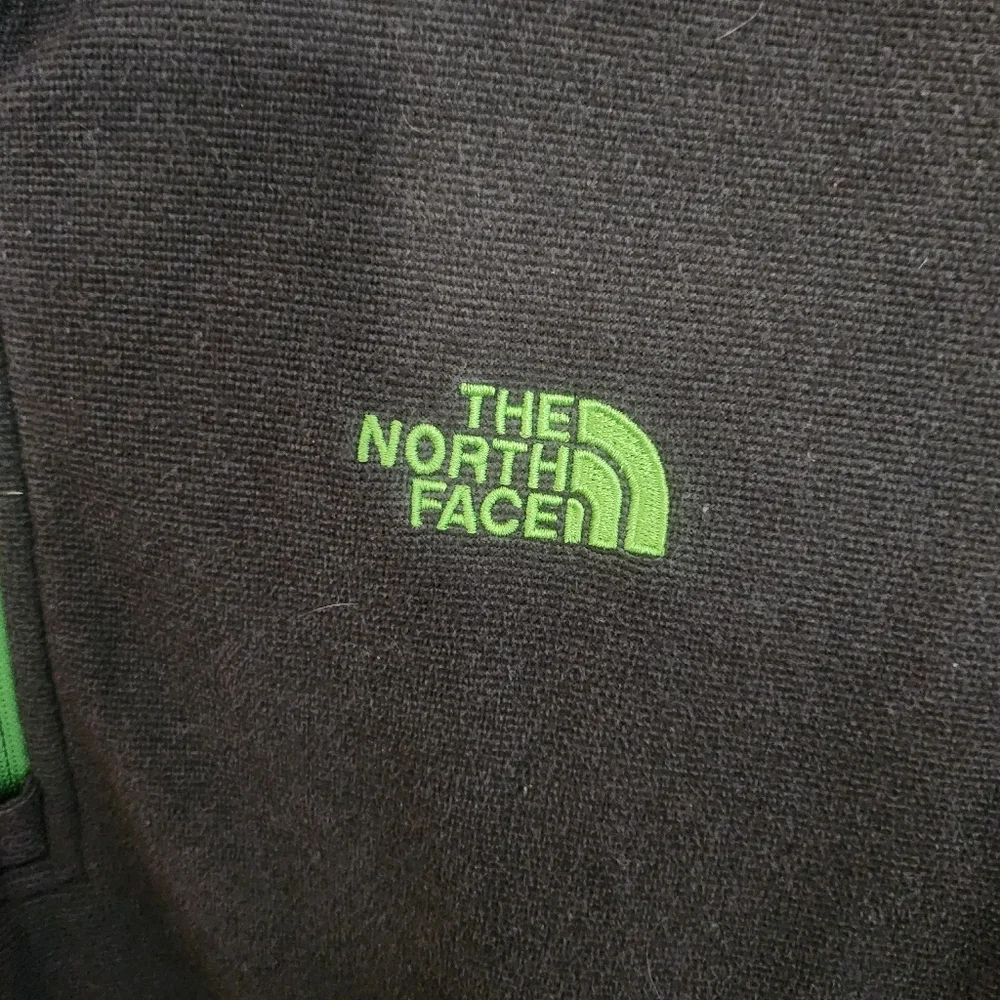 The North Face Olive Green With Neon Green Accents Quarter Zip Fleece Size Large